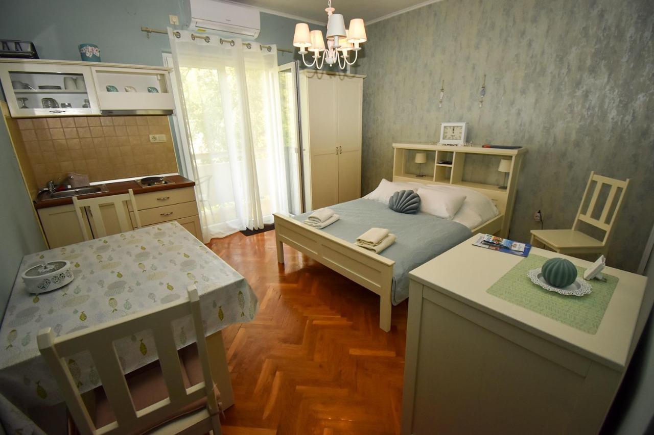 Apartments And Rooms Frane - With Garden Palit ภายนอก รูปภาพ
